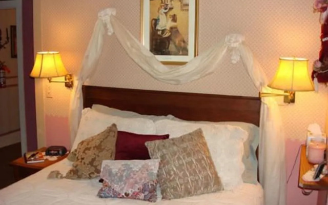 Rocking Horse Inn