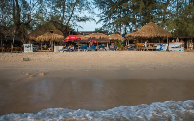 JohnSon Beach Hotel