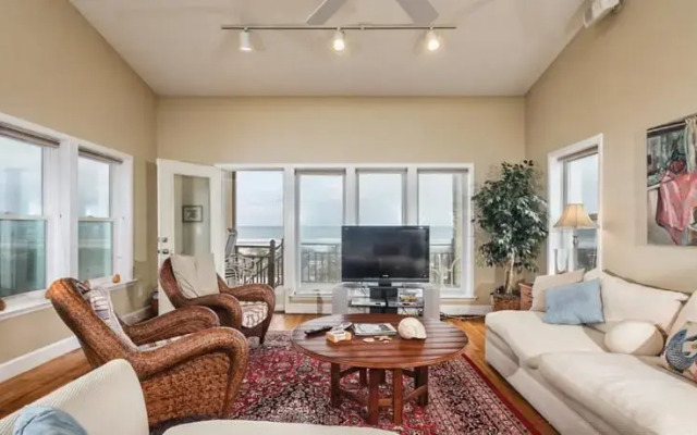 Rainbow Cay by Vacation Rental Pros