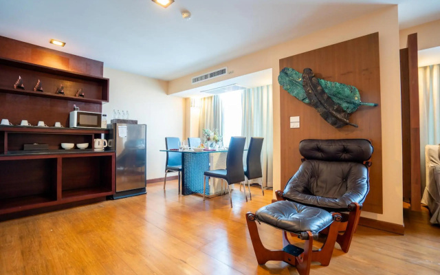 Отель Khum Phucome Hotel Chiang Mai
