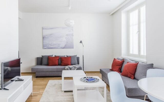 Отель Helsinki South Central Apt Lönnrot комната для гостей