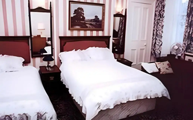 Eglinton Guest House