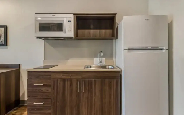 Woodspring Suites Downers Grove - Chicago