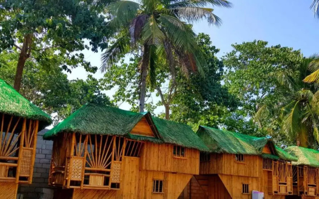 Nirvana Bamboo & Dive resort