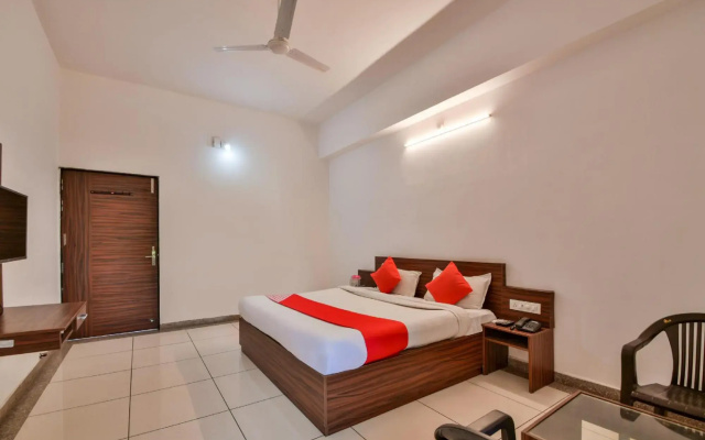 Oyo 71845 Keshar Residency