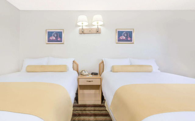 Super 8 by Wyndham Lake Havasu City