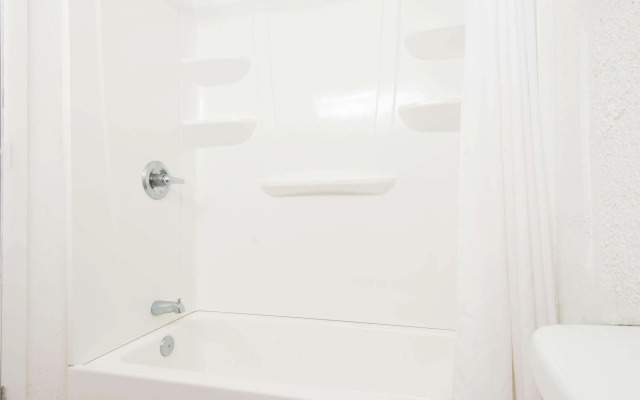 Days Inn by Wyndham Gallup