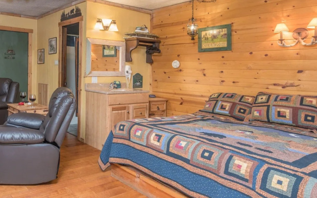 Whispering Pine Cabins