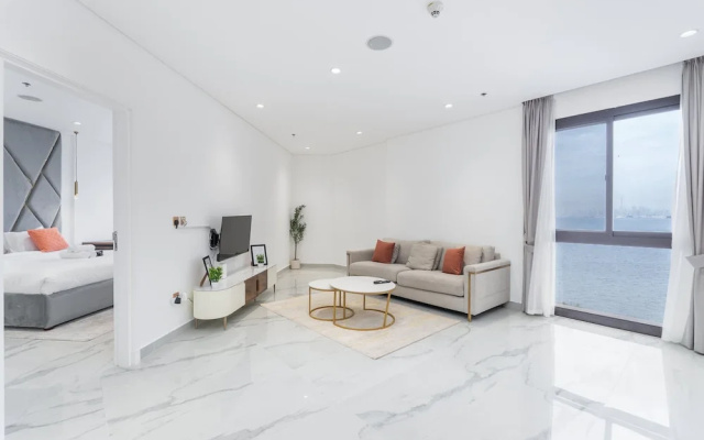 2 Bedroom With Beautiful Full Palm Waters Views