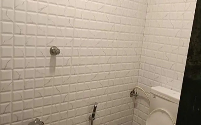 Fabhotel Platinum Inn