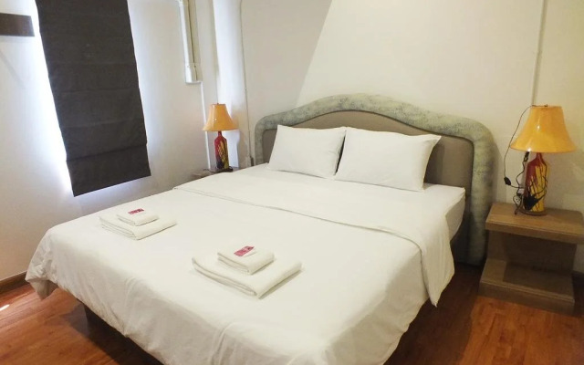 09 Hostel