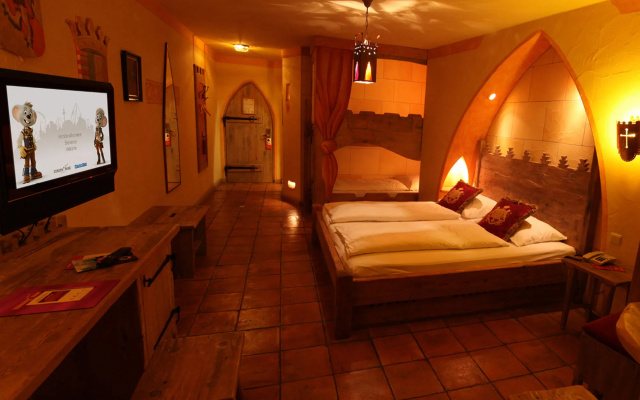 Europa-Park Erlebnis-Resort, Hotel Castillo Alcazar