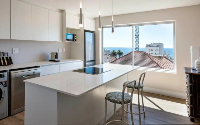 Bantry Bay - Stunning New 2 bed with ocean views