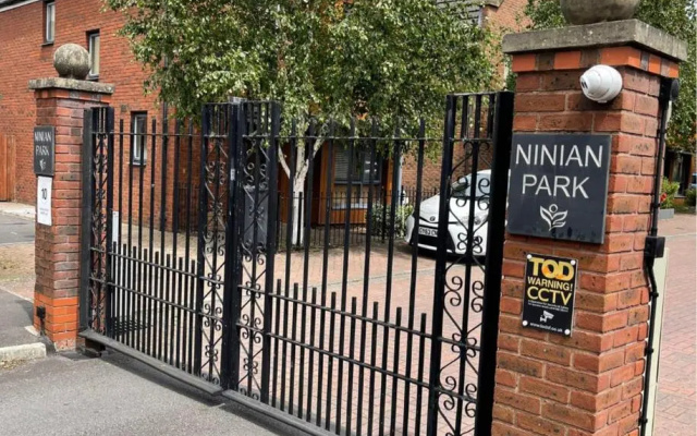 Holiday Home In Cardiff, Sleeps 8