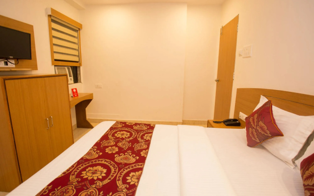 OYO 8755 Hotel Red Palms