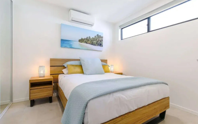 Stunning 1-bed Bayside Apartment With Superb Views