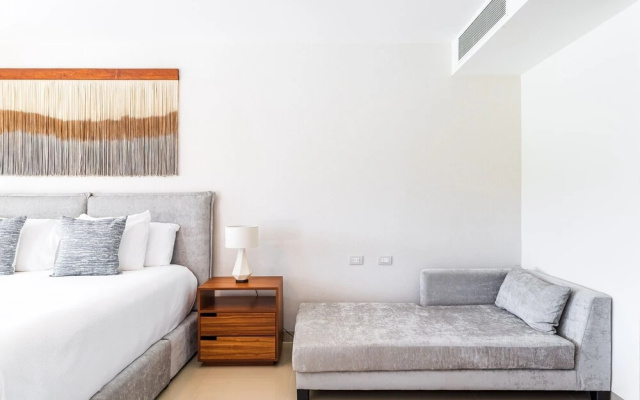 Casa Bellisima ! 2 bedroom swim up 2 Apts by RedAwning
