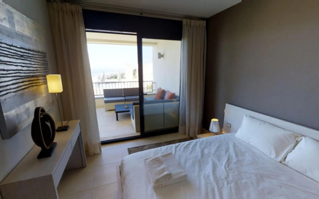 8671 - Luxurious Apartment With Spa Area