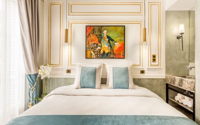 Отель Luxury 3 Bedroom 3 bathroom in Heritage Building - AC - Louvre Париж