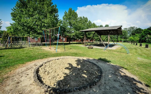 Oliver Inn Camping