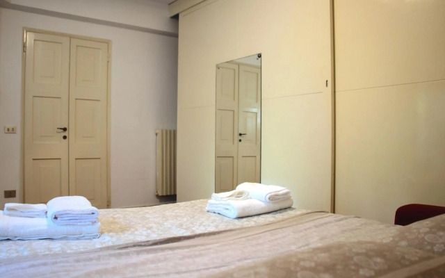 Basement Turati 3 -Consulates District