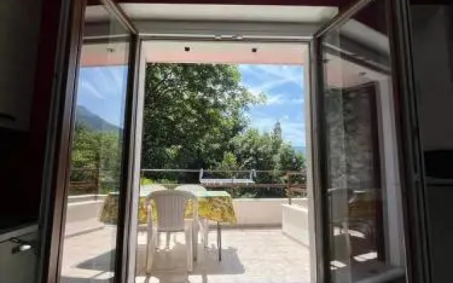 Giardino sul lago, La Vigna