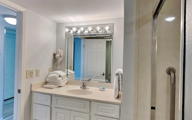 Surf Dweller by Southern Vacation Rentals