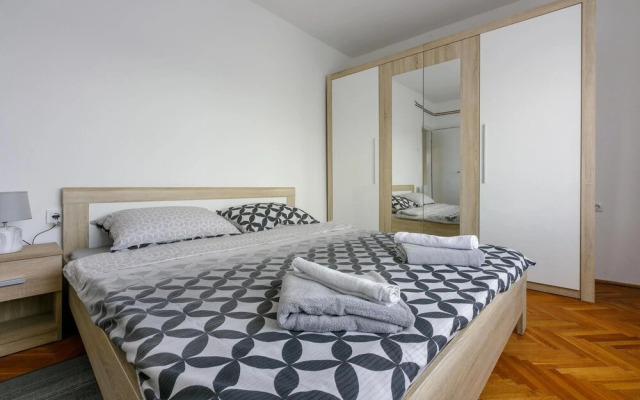 Amazing Apartment in Crikvenica With Wifi and 3 Bedrooms