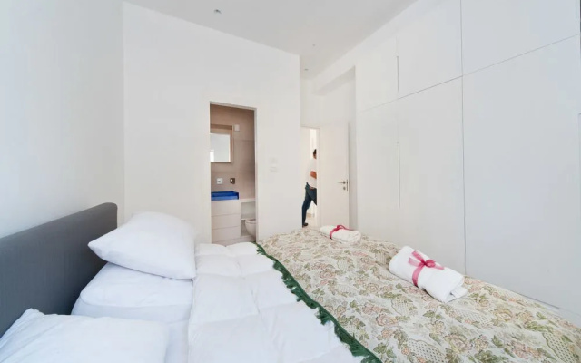 Stunning Apt w/ Balcony & Sea View by Sea N' Rent