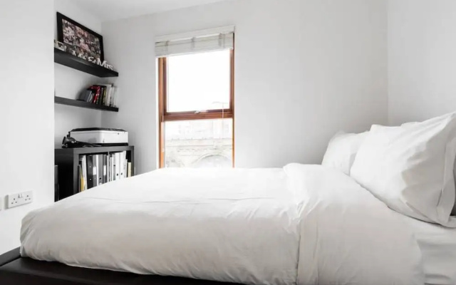 London Bridge 2bed2bath Apt, 4mins to Tube