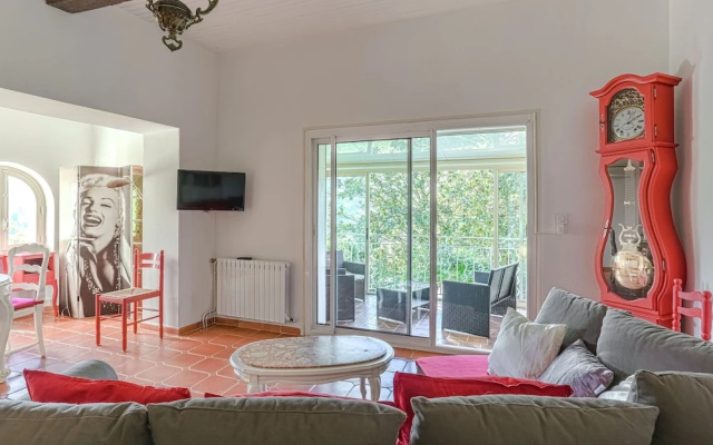 Modern Holiday Home With Private Swimming Pool in Salernes