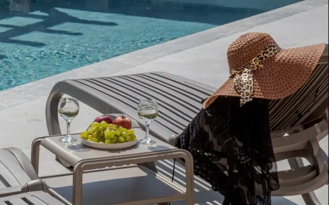 Casa D'Oro Suites