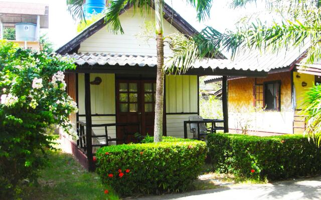 Отель Lanta Scenic Bungalow Таиланд, Ланта - отзывы, цены и фото номеров - забронировать отель Lanta Scenic Bungalow онлайн вид на фасад