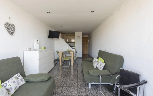 Simplistic Apartment in La Pineda near Sea
