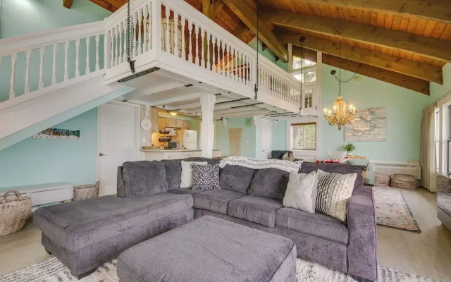 Resort Pools, Lake Views! Multi-level Ozarks Home