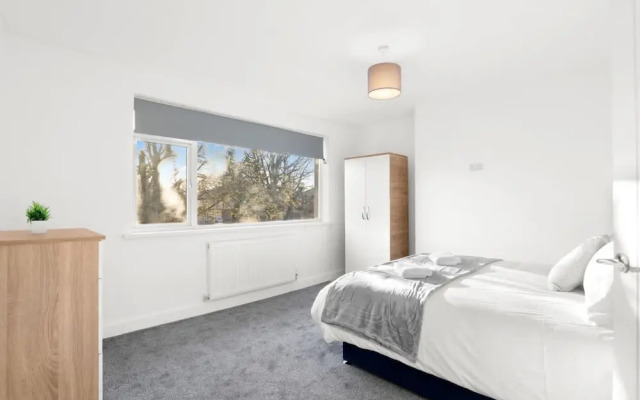 Perfect Booking 5 min Drive to Blyth Beach