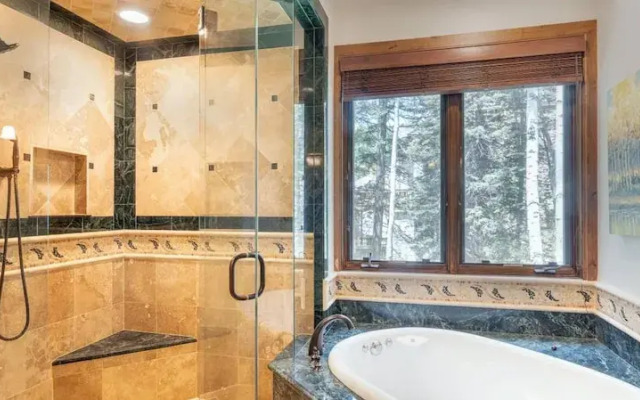 Aspen Grove Villa by Exceptional Stays