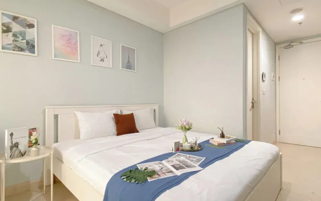 Pleasant Studio Room At Gold Coast Apartment