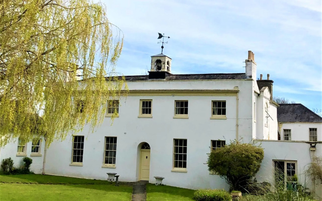 Beachborough Park