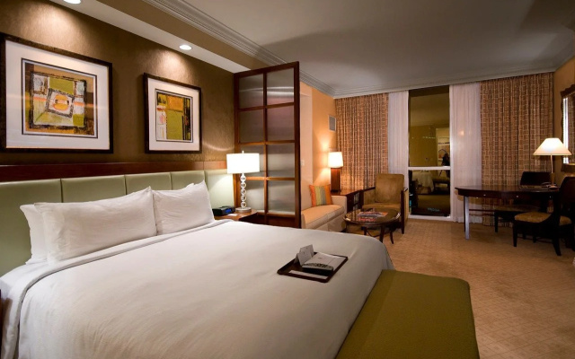The Signature at MGM Grand (All Suites)