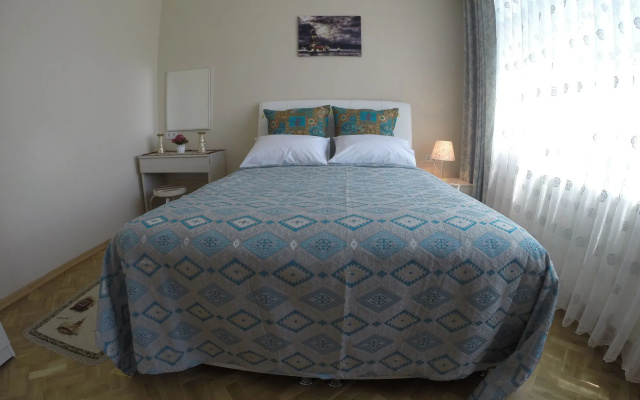 Atam Hotel & Suites
