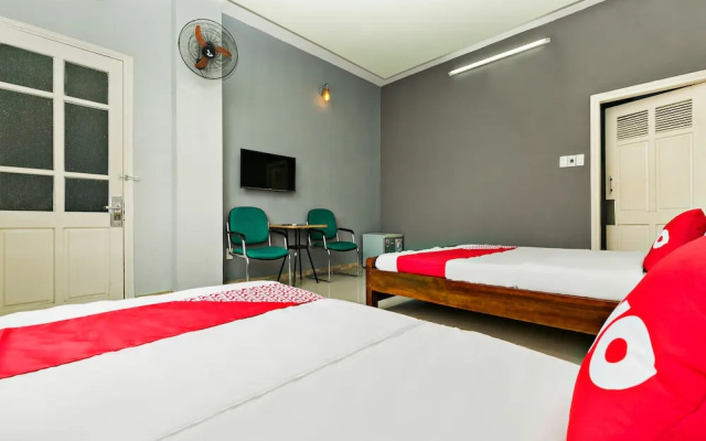 An An Hotel by OYO Rooms