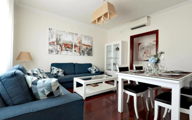 Classbedroom Fira Business Apartment