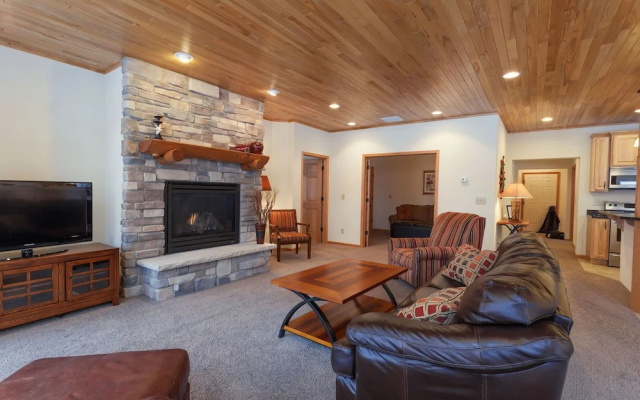Copperwood #9 - 2 Br Condo