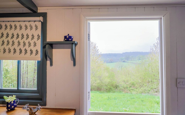 Oak Shepherd Hut