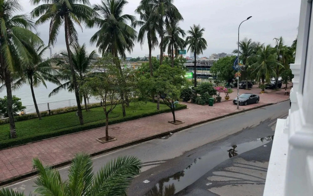 July Hotel Quang Binh
