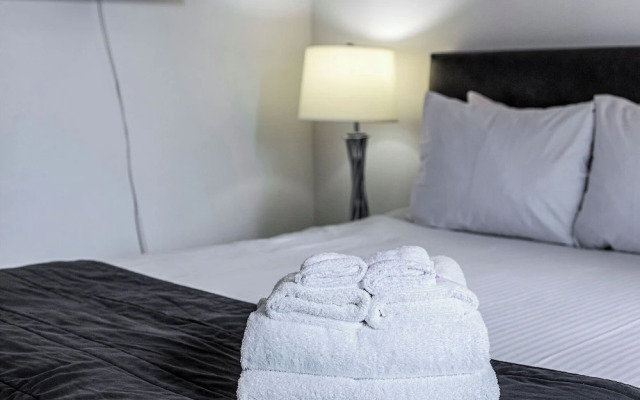 Commerce Suites and Stays
