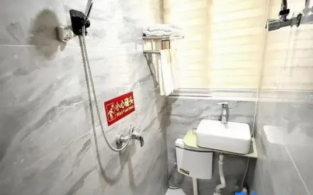 Zunyi Junling Hotel
