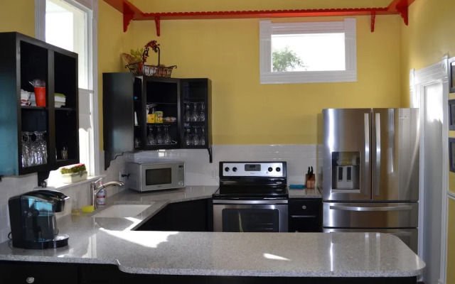 Yellow House Bed and Breakfast