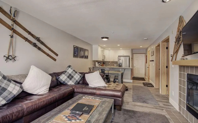 C212 Cinnamon Ridge 2 Bedroom Condo by RedAwning
